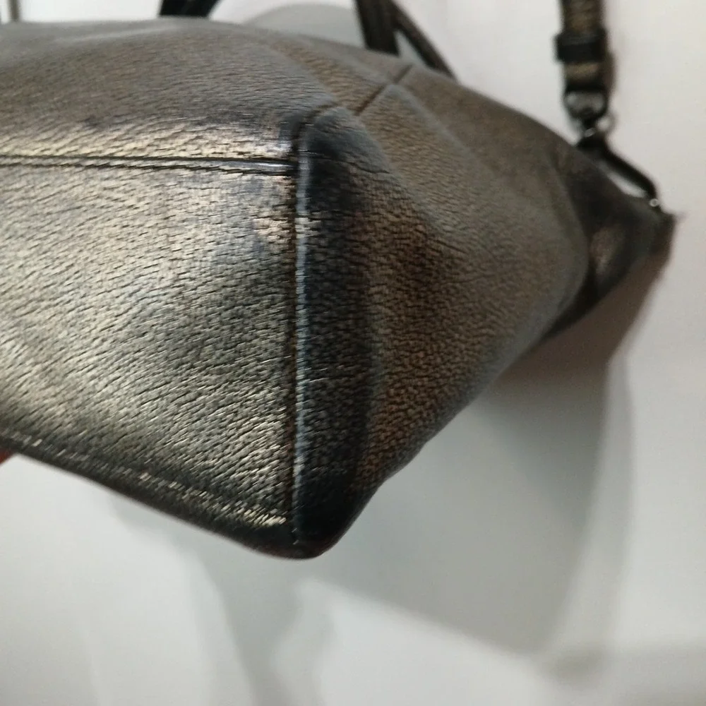 COACH Black And Copper Metallic Pebbled Leather Kelsey Crossbody Bag Purse